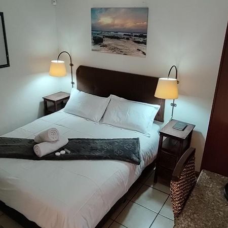 Premiere Guesthouse Bloemfontein Extérieur photo