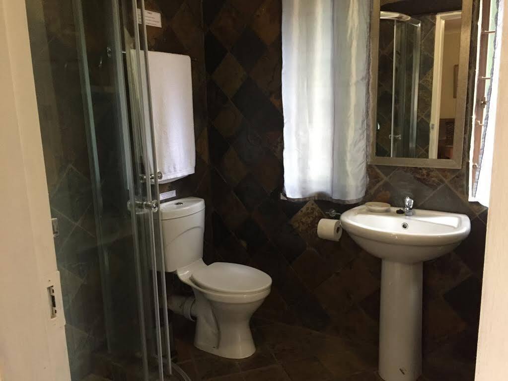 Premiere Guesthouse Bloemfontein Extérieur photo
