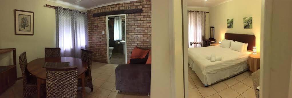 Premiere Guesthouse Bloemfontein Extérieur photo